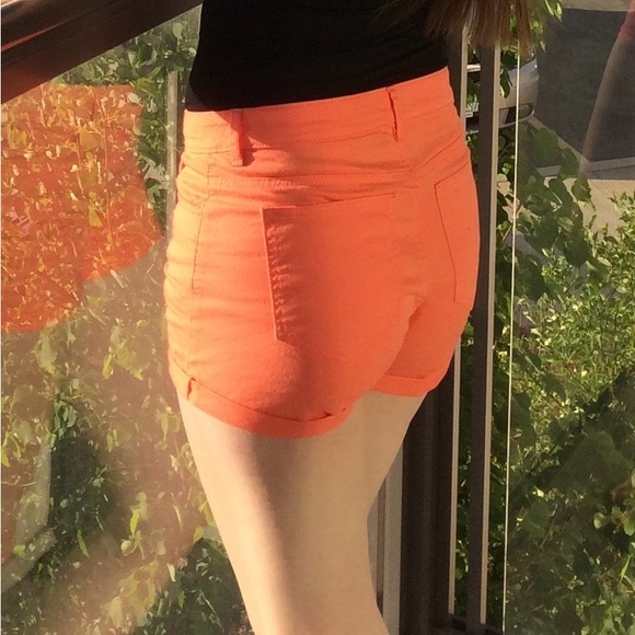H&M Coral shorts SMALL FIT - Picture 4 of 4